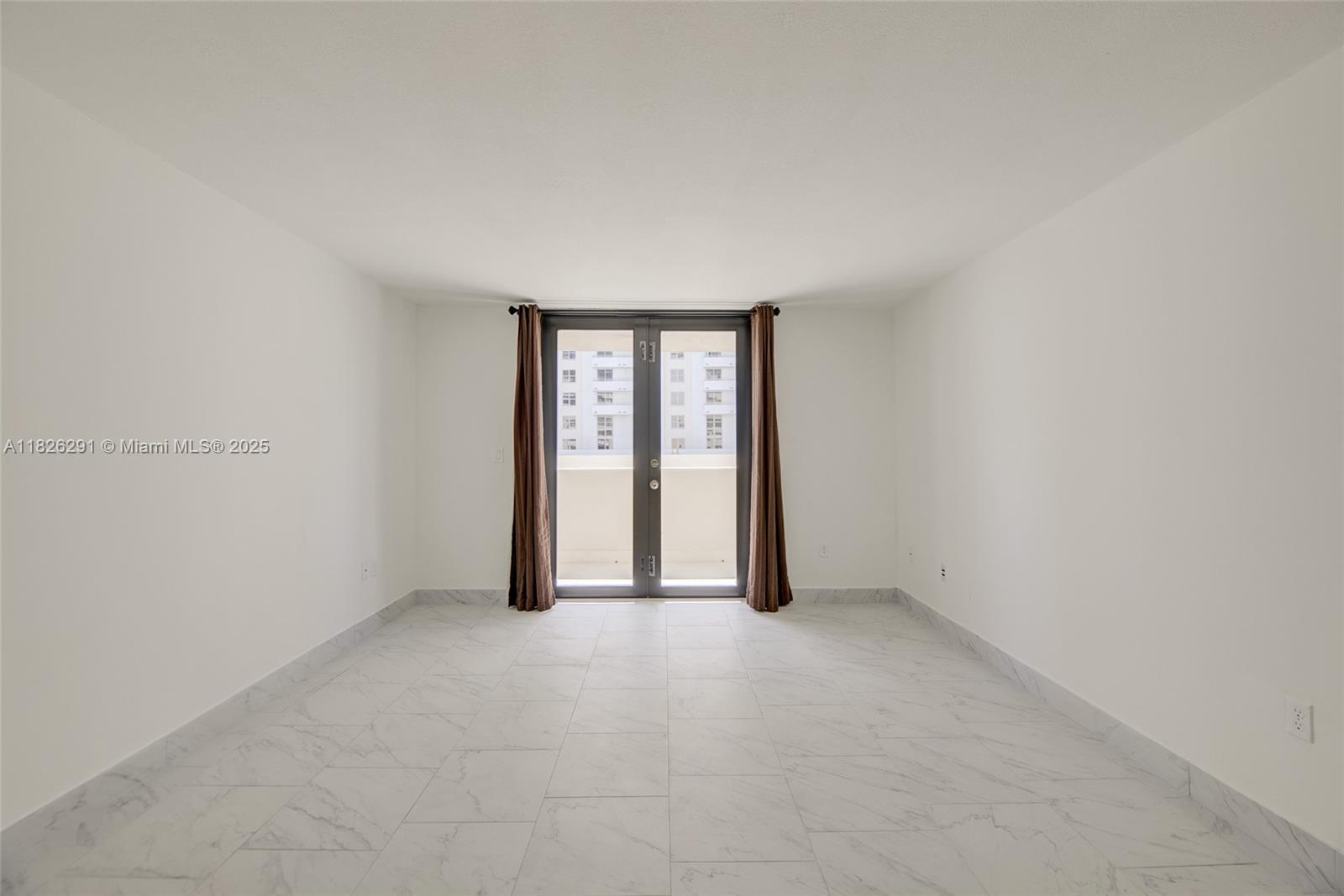 1621 Collins Ave # 708