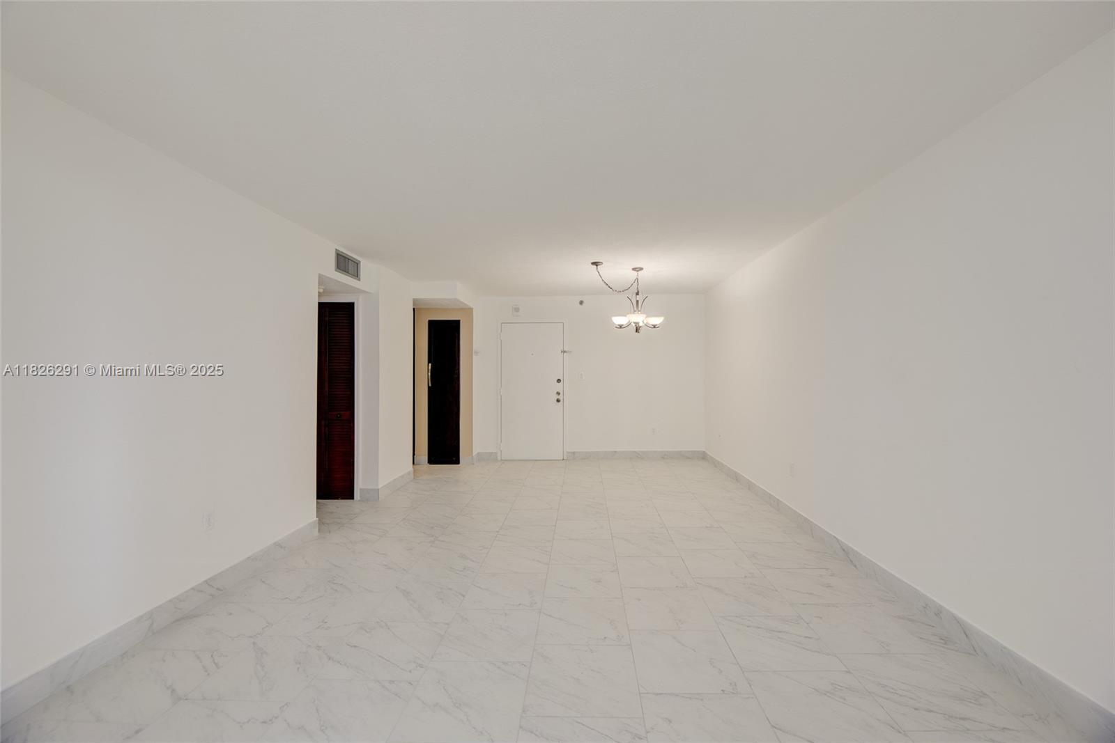1621 Collins Ave # 708