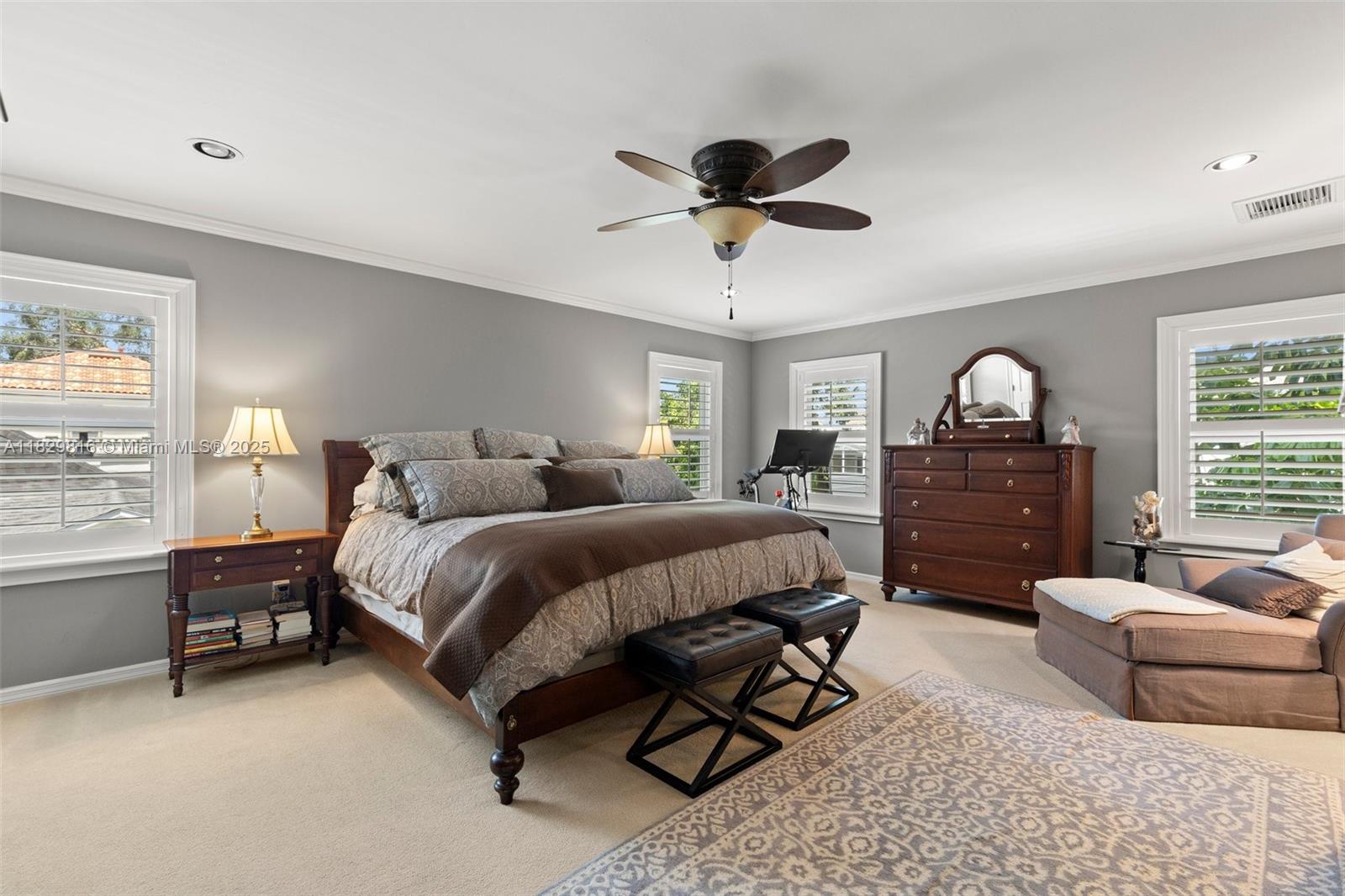 3003 W Villa Rosa Park