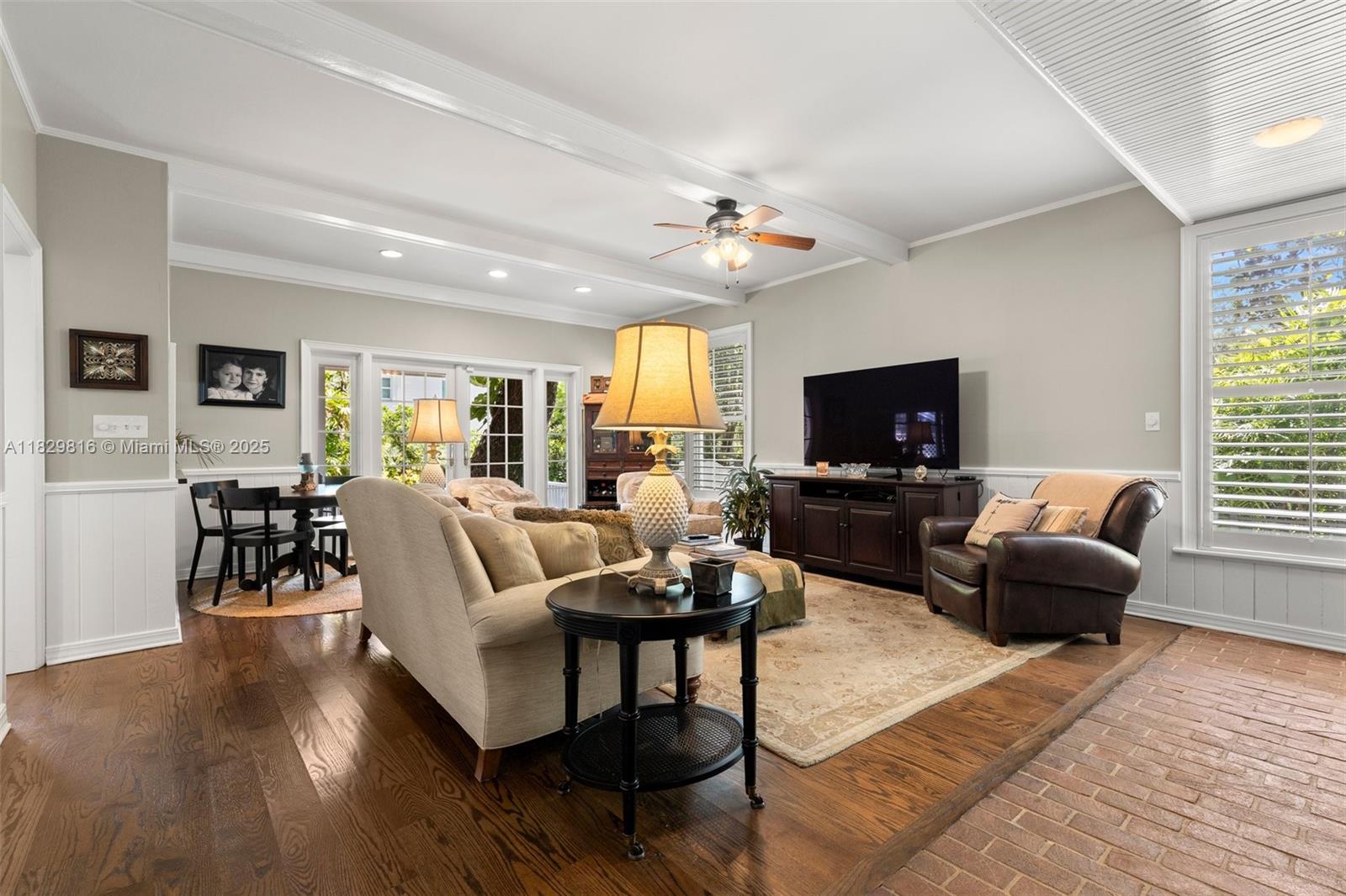 3003 W Villa Rosa Park