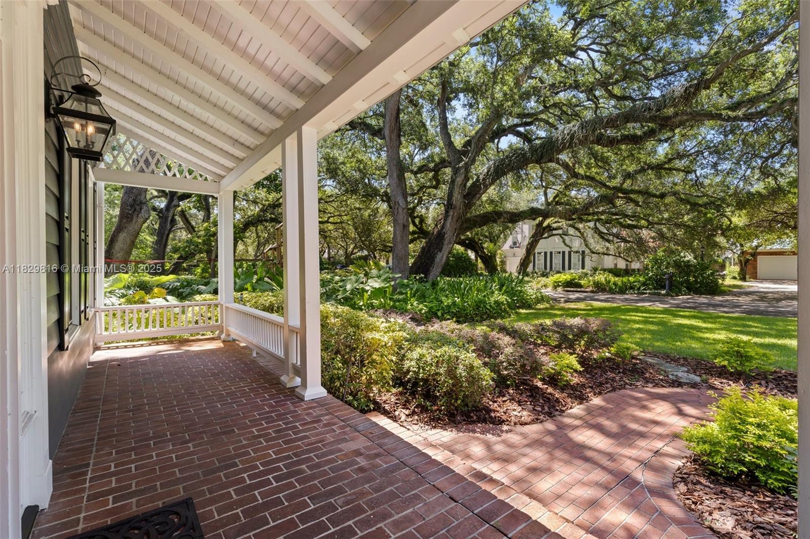 3003 W Villa Rosa Park