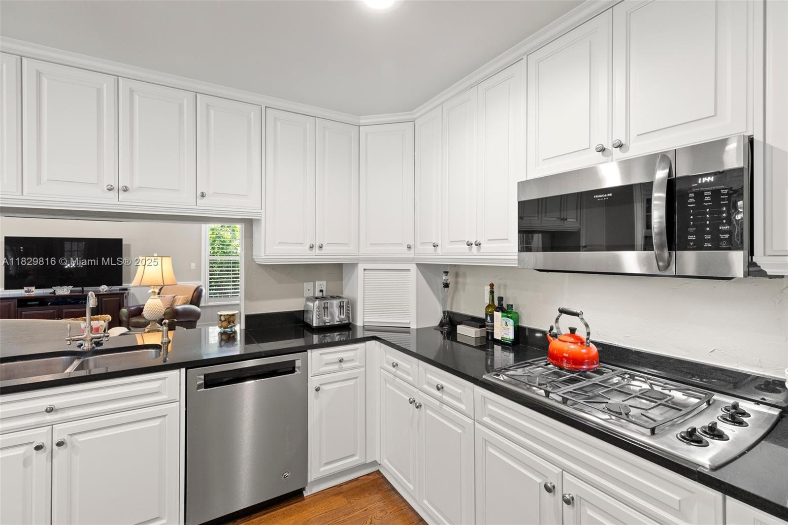 3003 W Villa Rosa Park