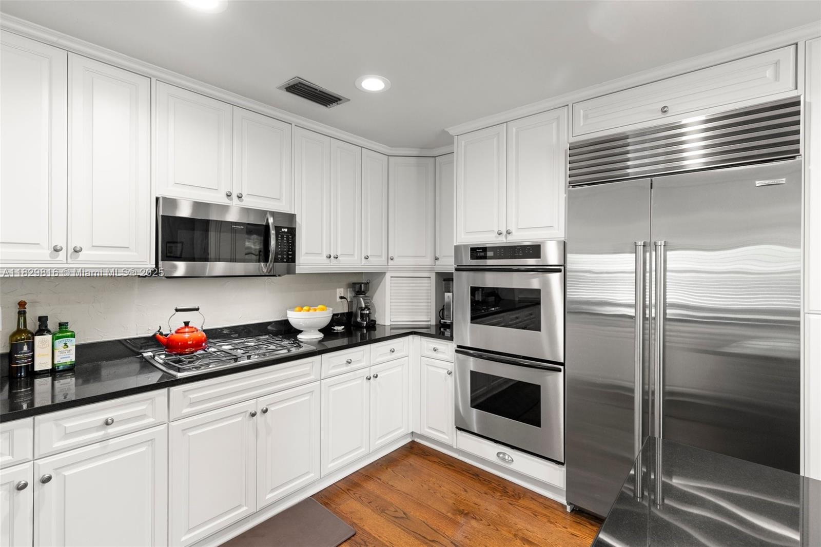3003 W Villa Rosa Park