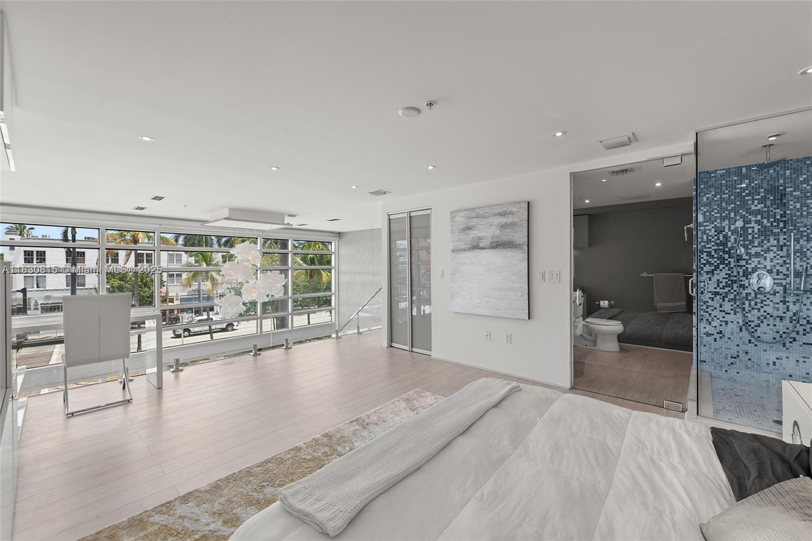 421 Meridian Ave # 11
