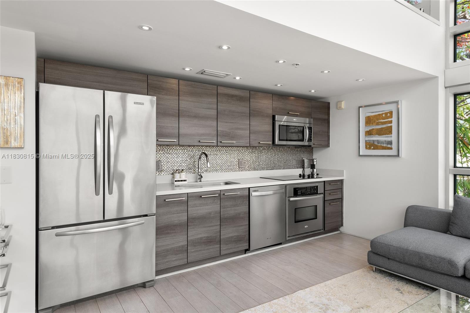 421 Meridian Ave # 11