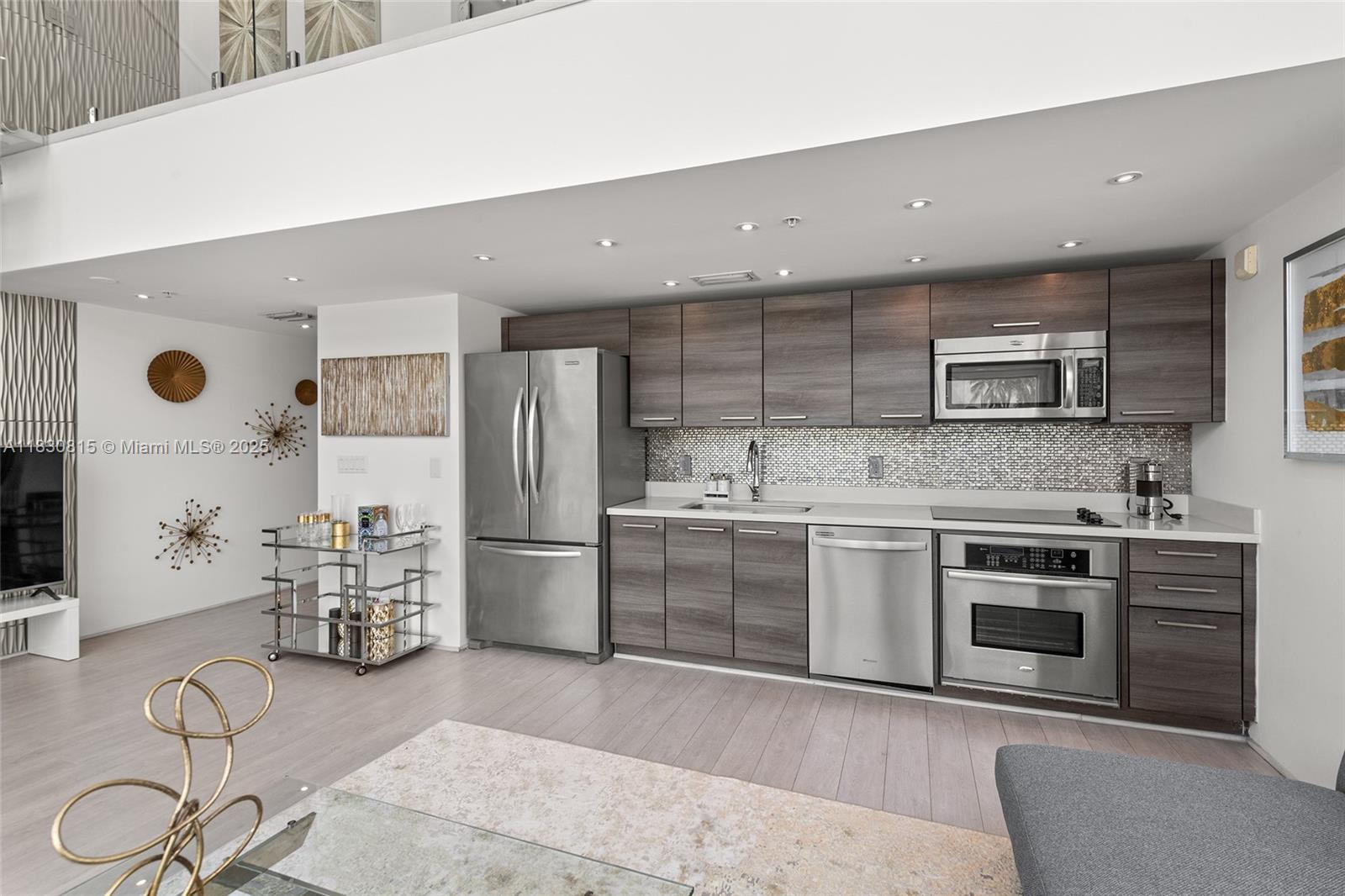 421 Meridian Ave # 11