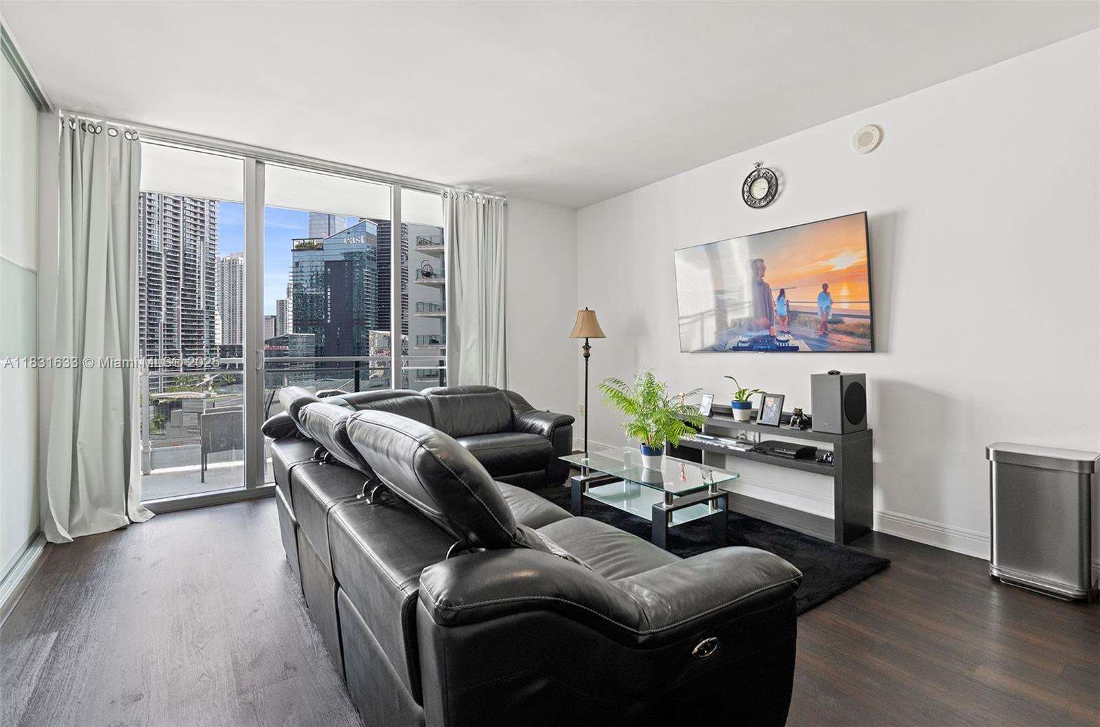 90 SW 3rd St # 2214