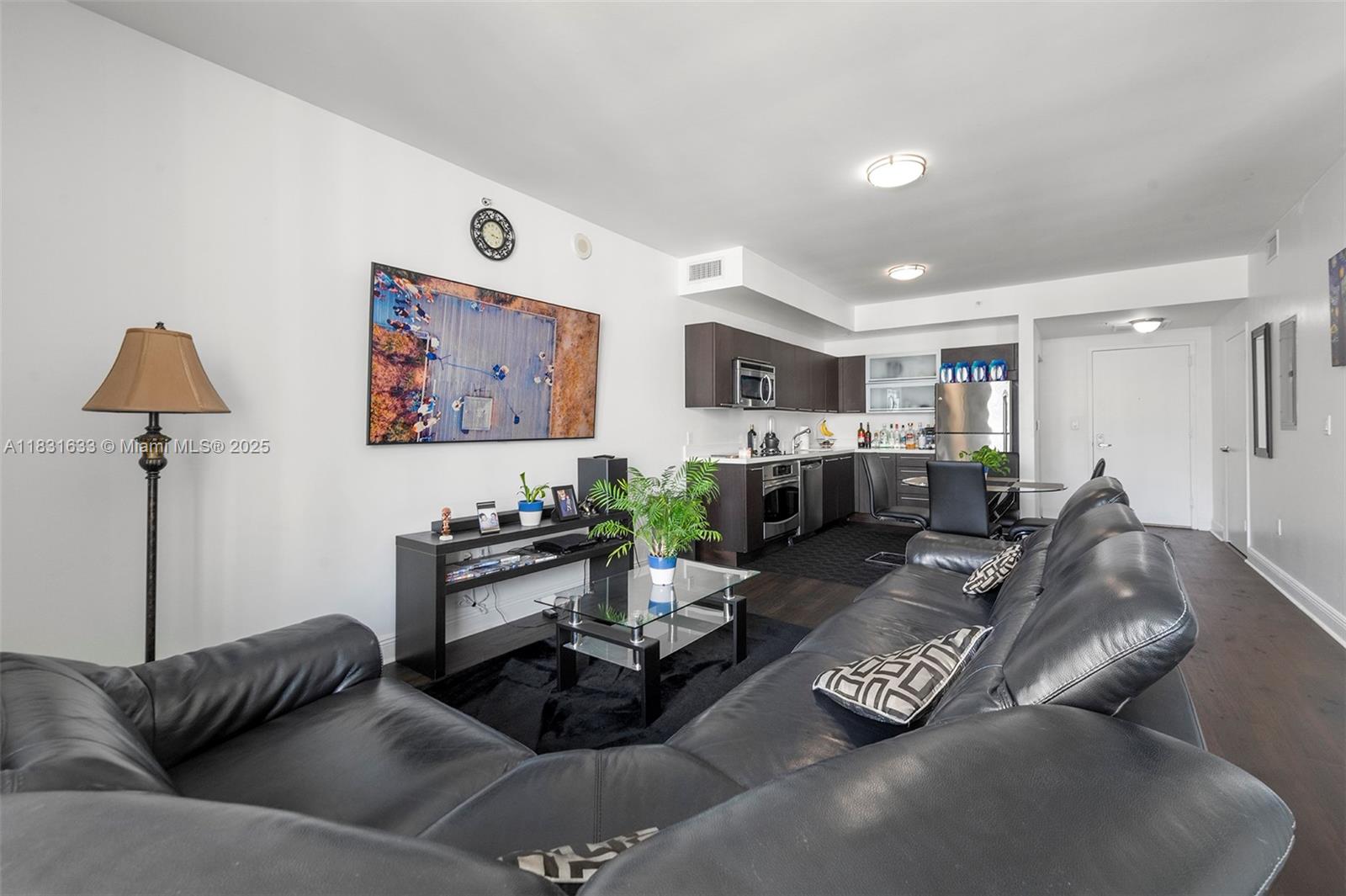 90 SW 3rd St # 2214