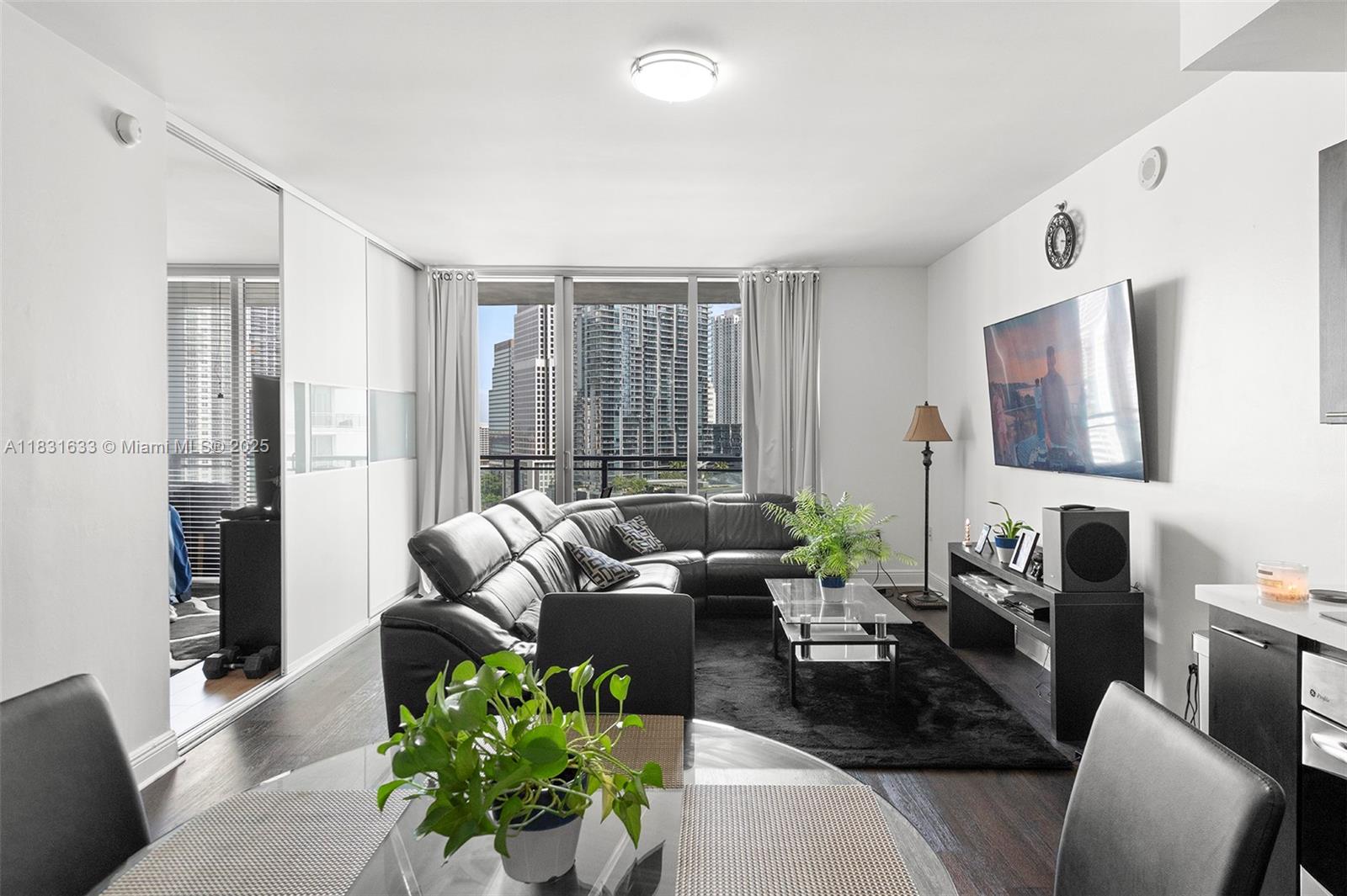 90 SW 3rd St # 2214