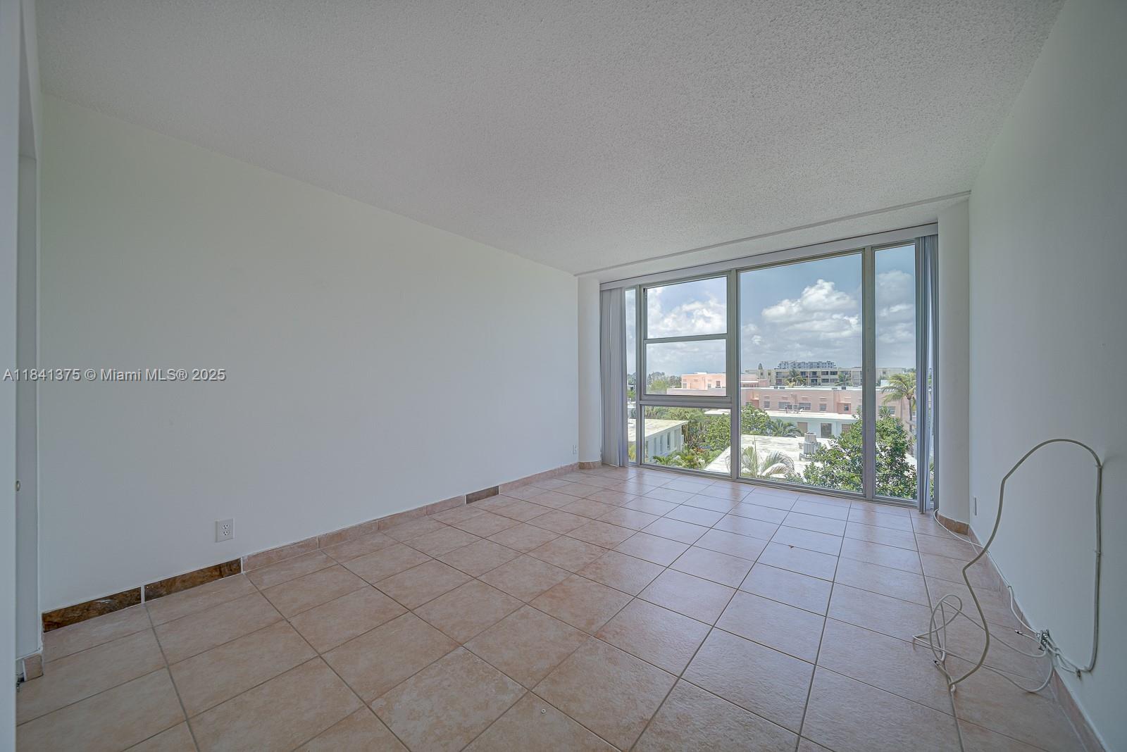900 Bay Dr # 303