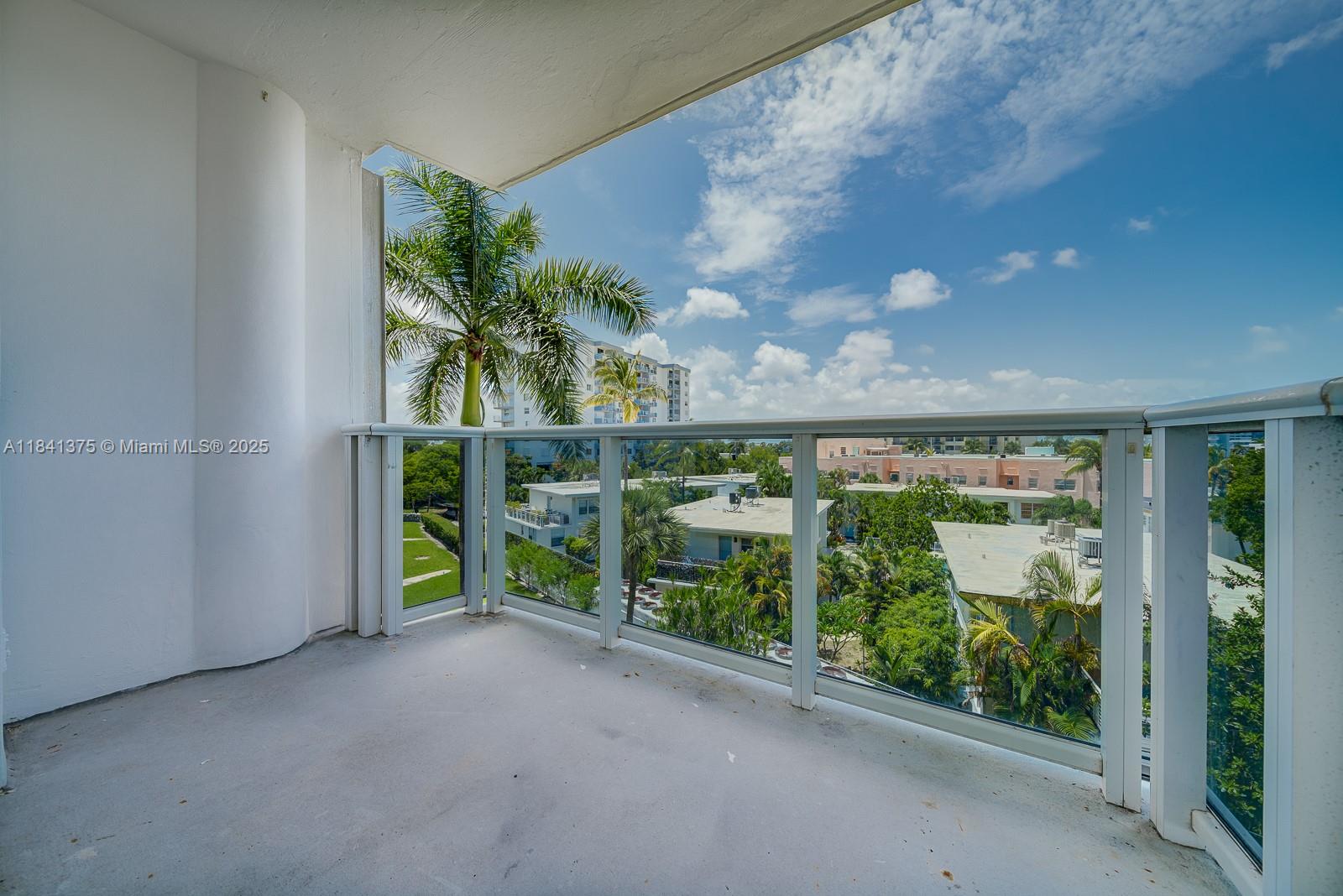 900 Bay Dr # 303