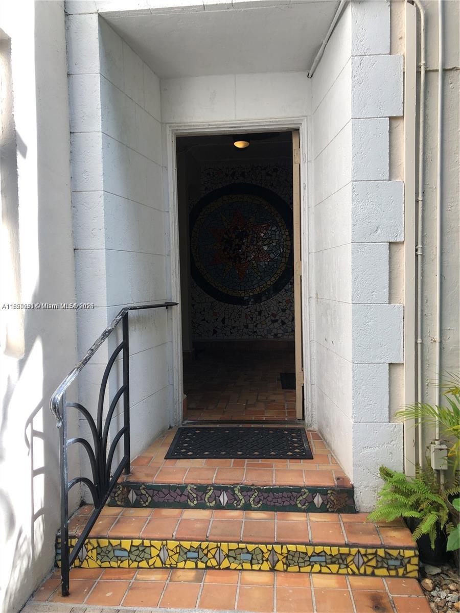 1620-22 Pennsylvania Ave # 201