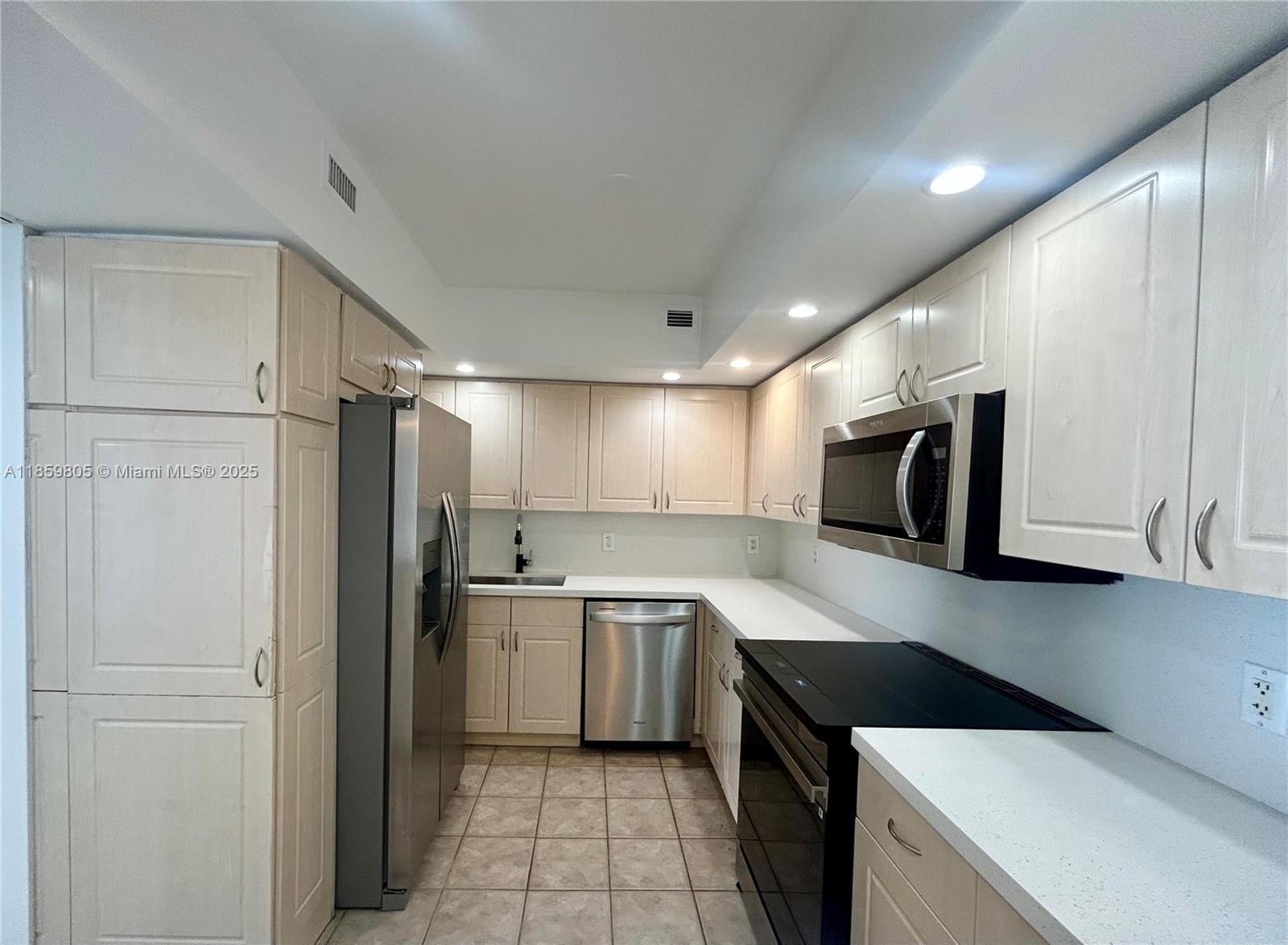 5600 Collins Ave # 12H