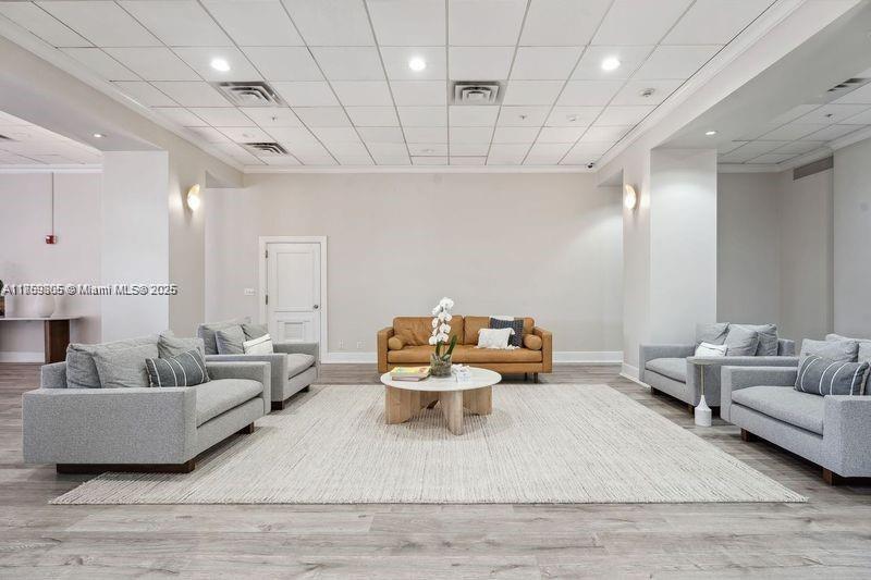5600 Collins Ave # 12H