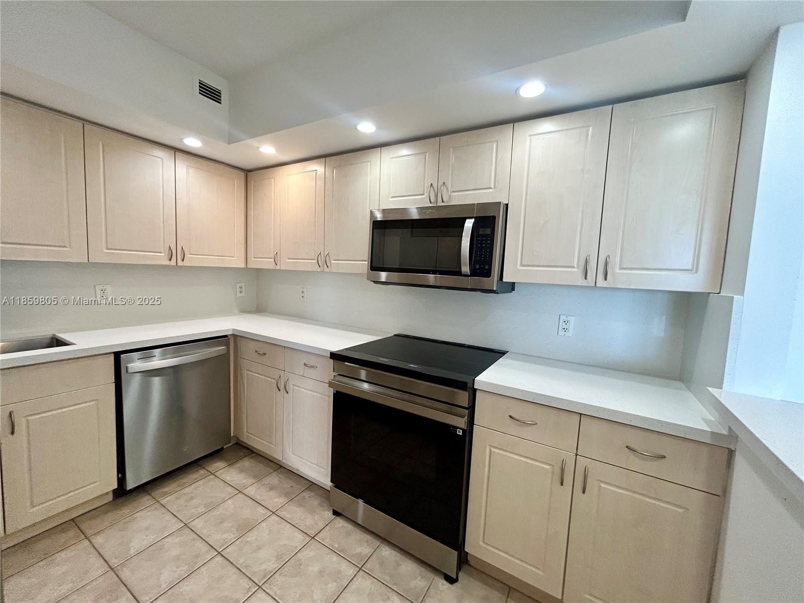 5600 Collins Ave # 12H