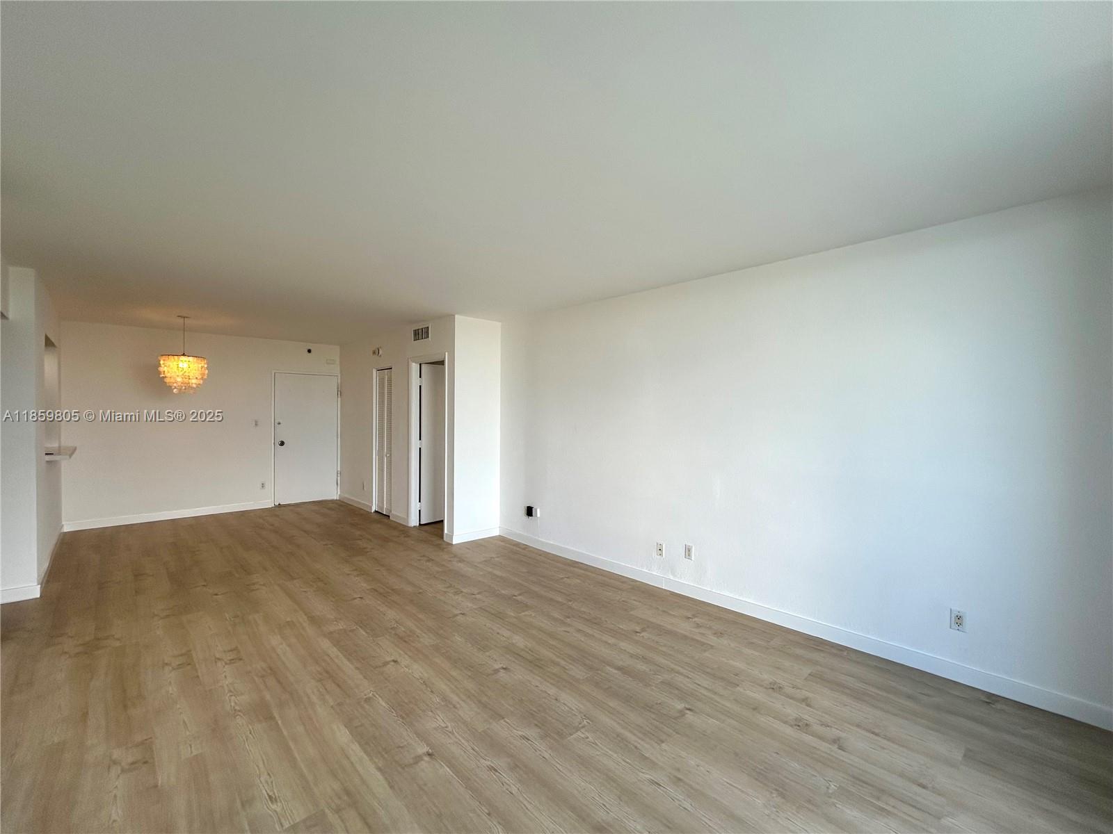 5600 Collins Ave # 12H