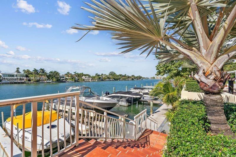 5600 Collins Ave # 12H