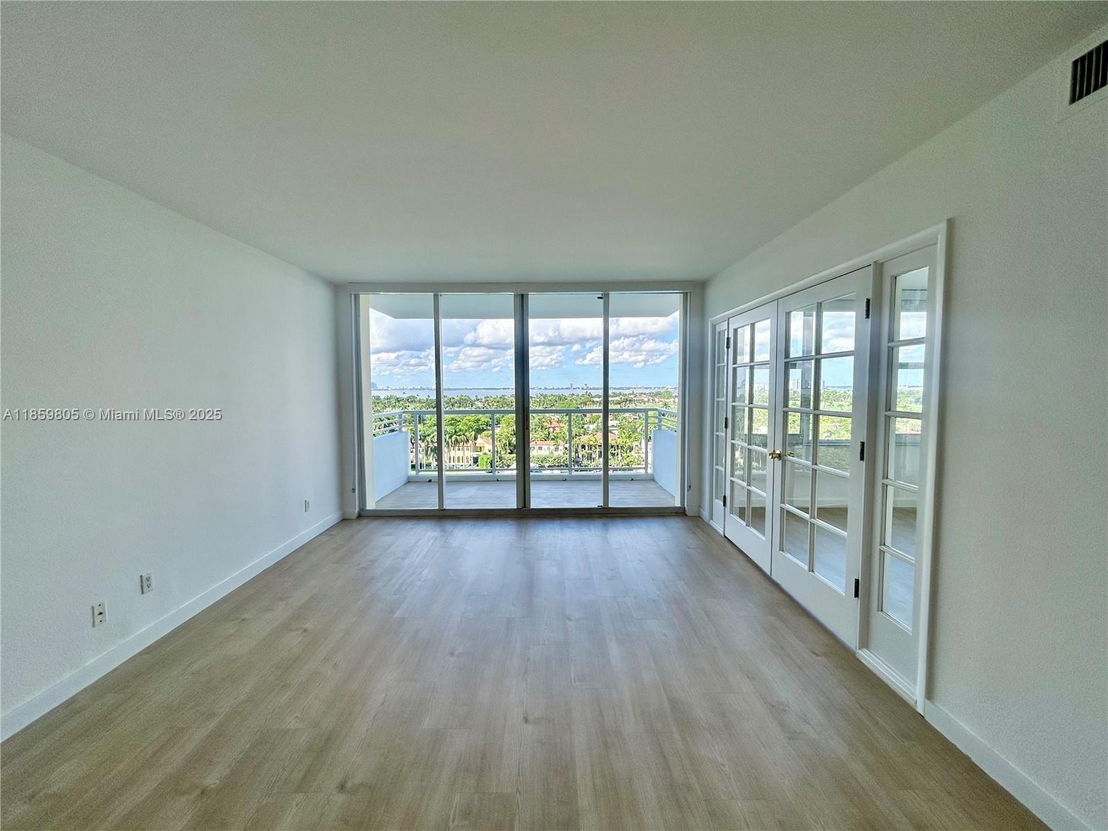 5600 Collins Ave # 12H