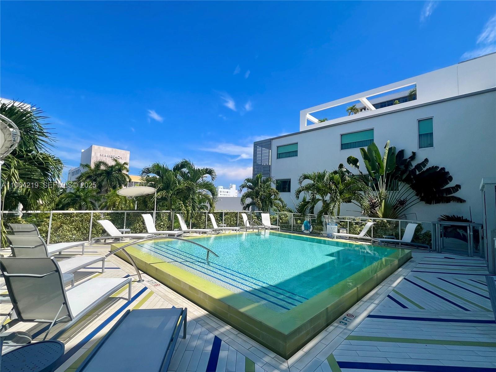 1700 Meridian Ave # 307