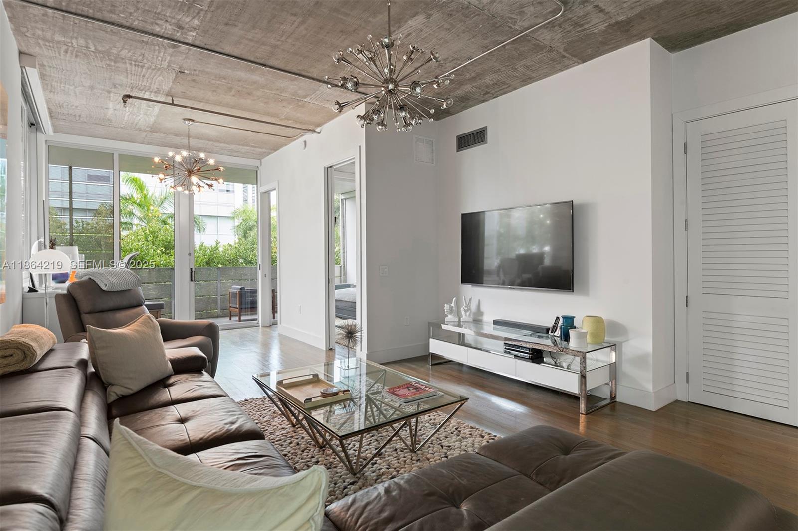 1700 Meridian Ave # 307