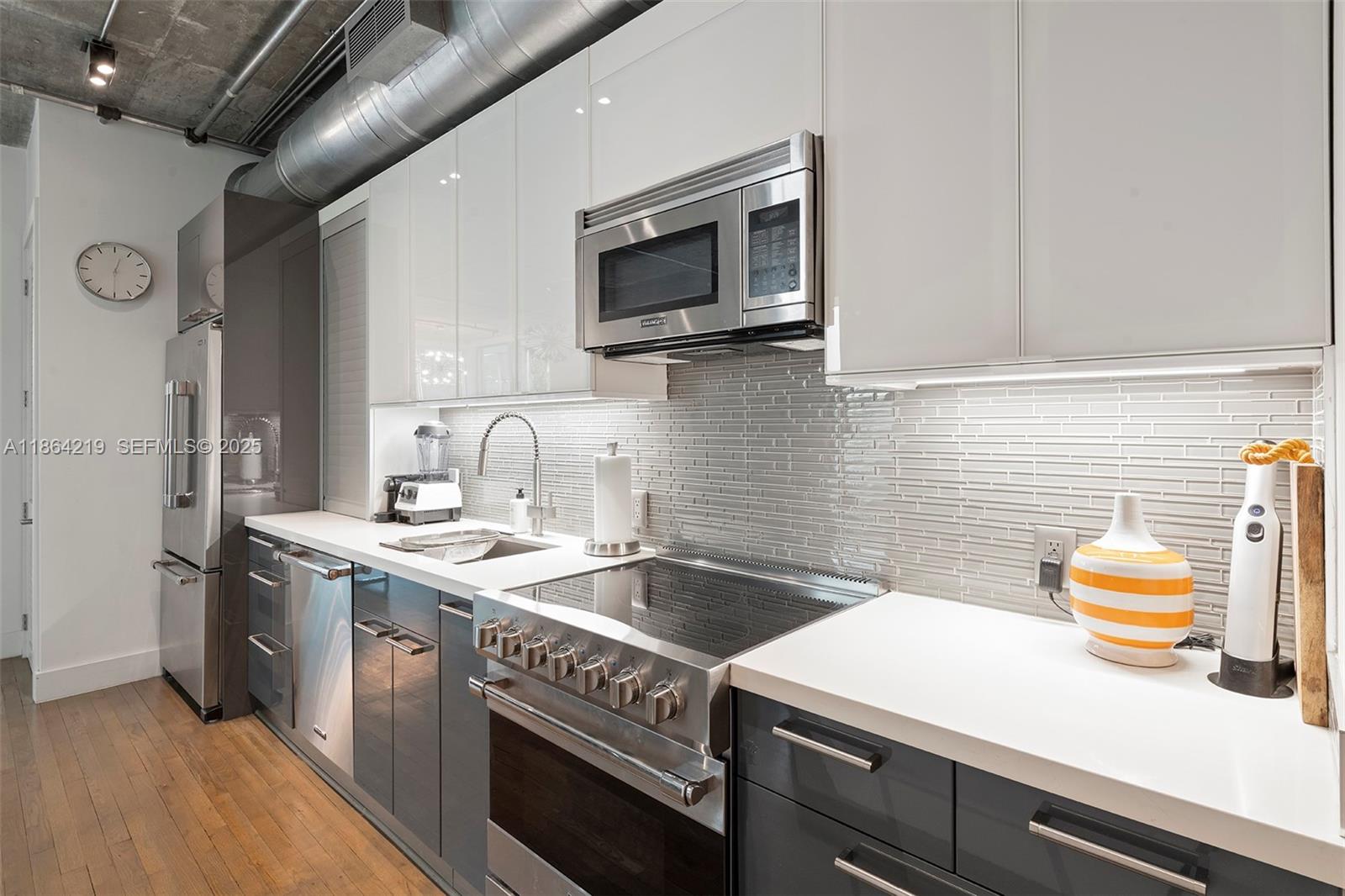 1700 Meridian Ave # 307
