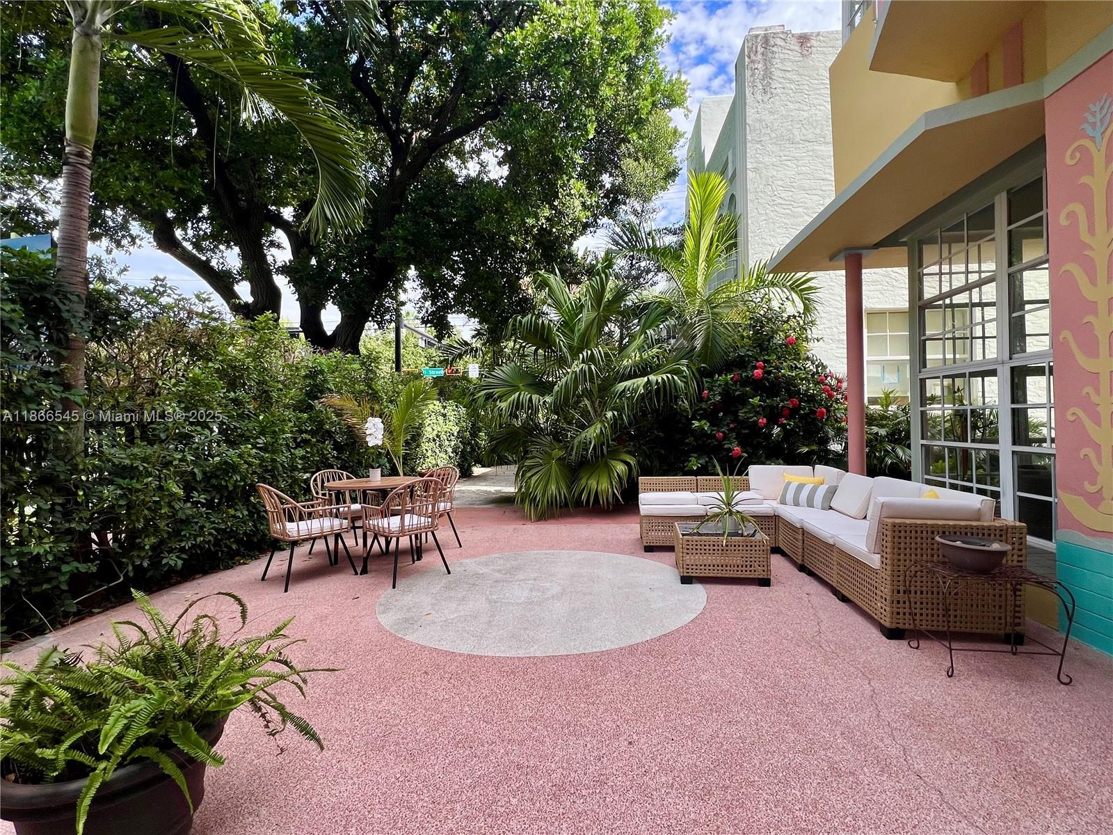 1051 Meridian Ave # 1E