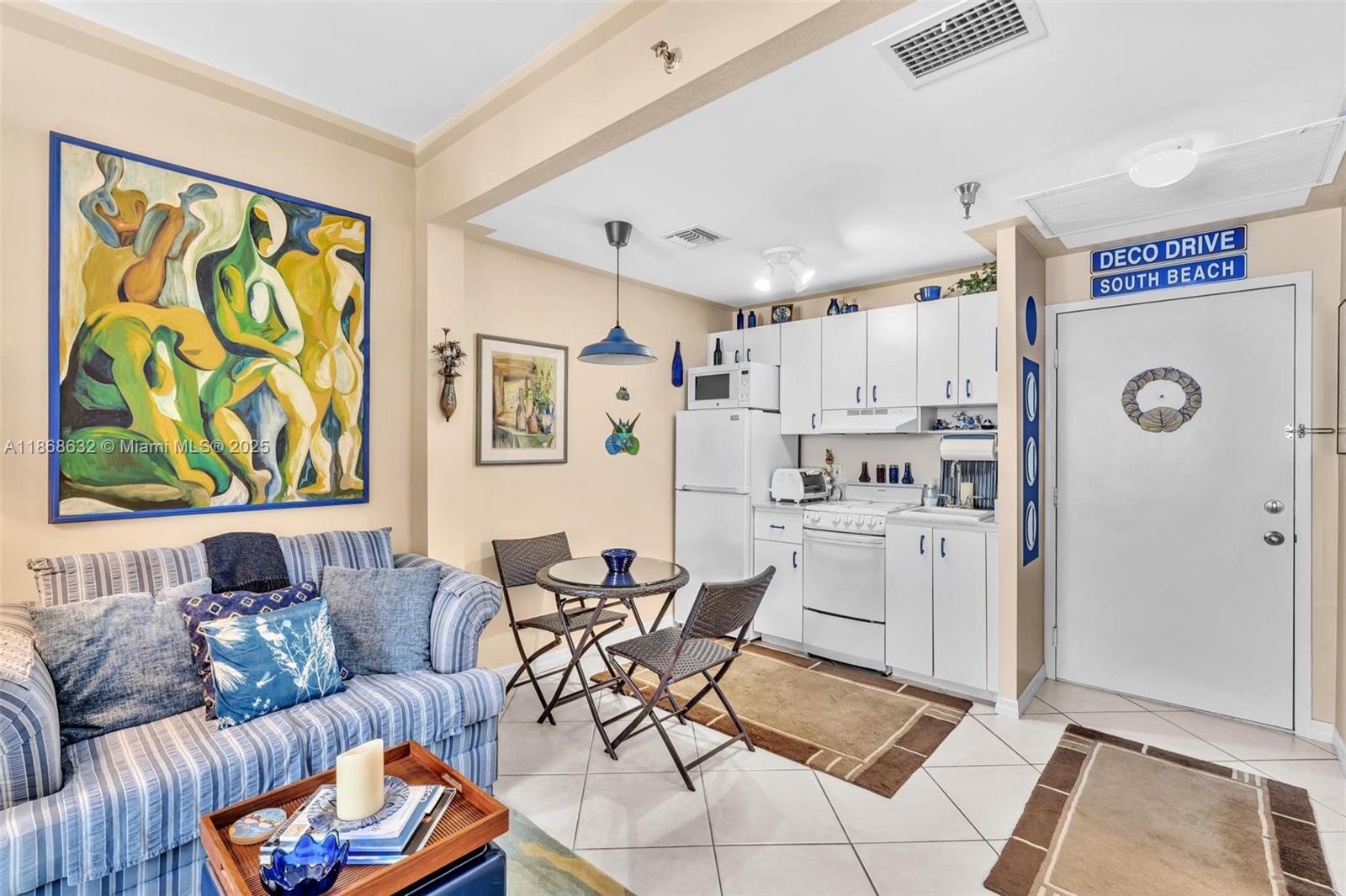 530 Ocean Dr # 307