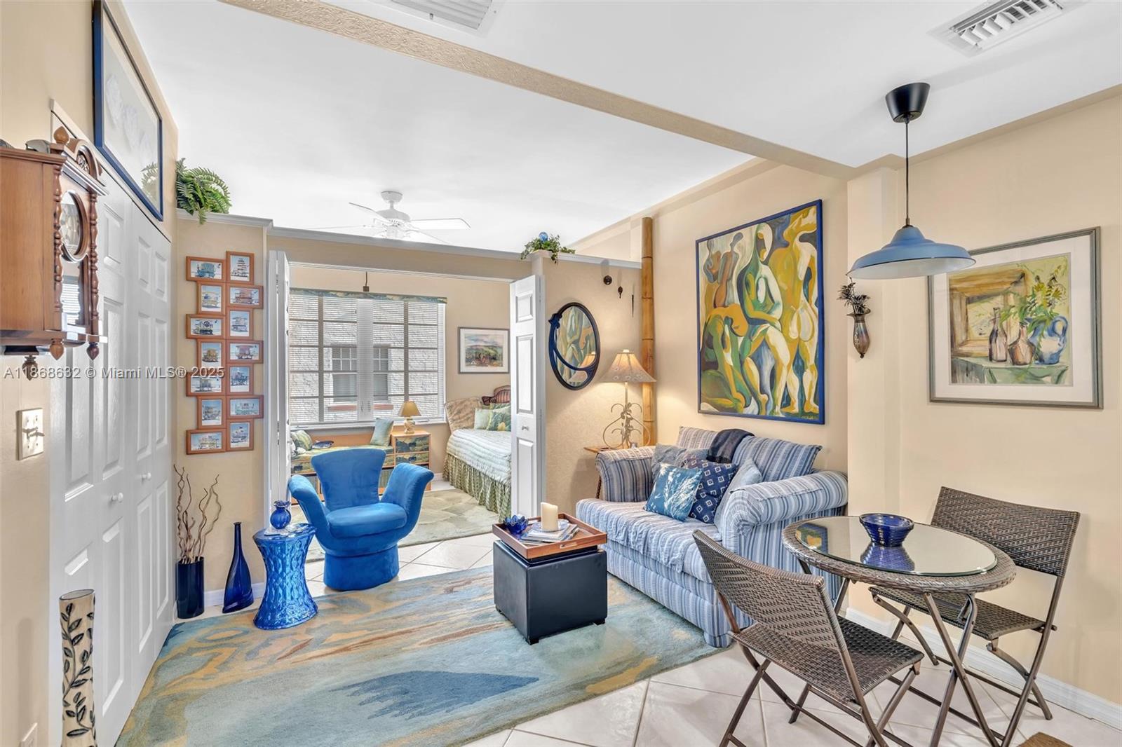 530 Ocean Dr # 307