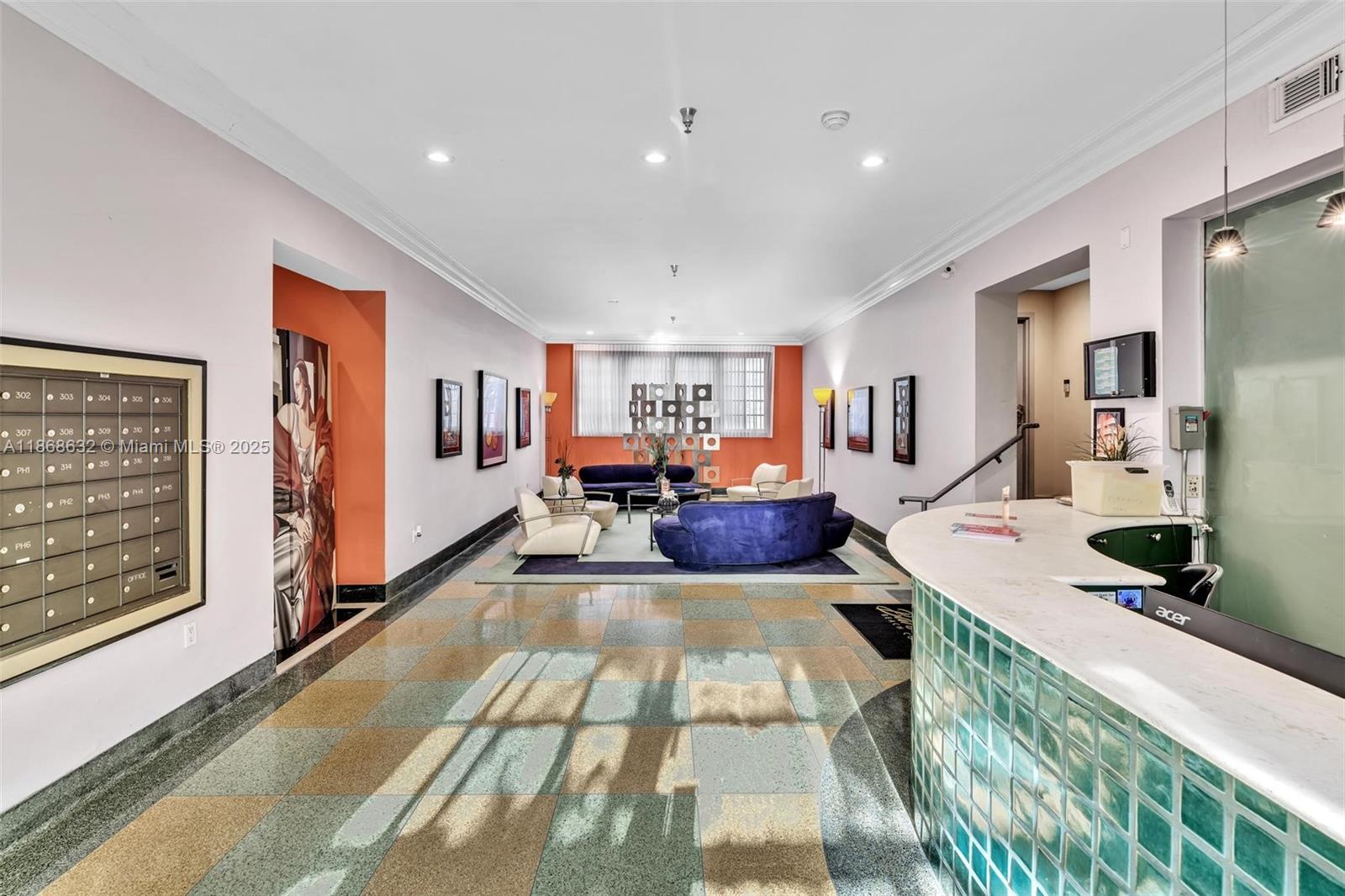 530 Ocean Dr # 307