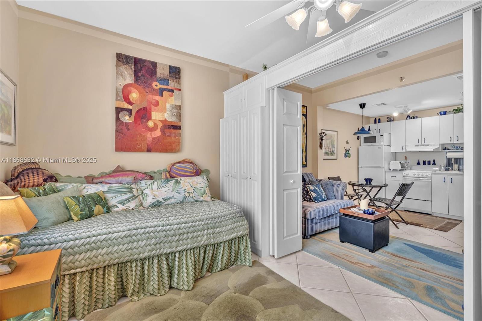 530 Ocean Dr # 307
