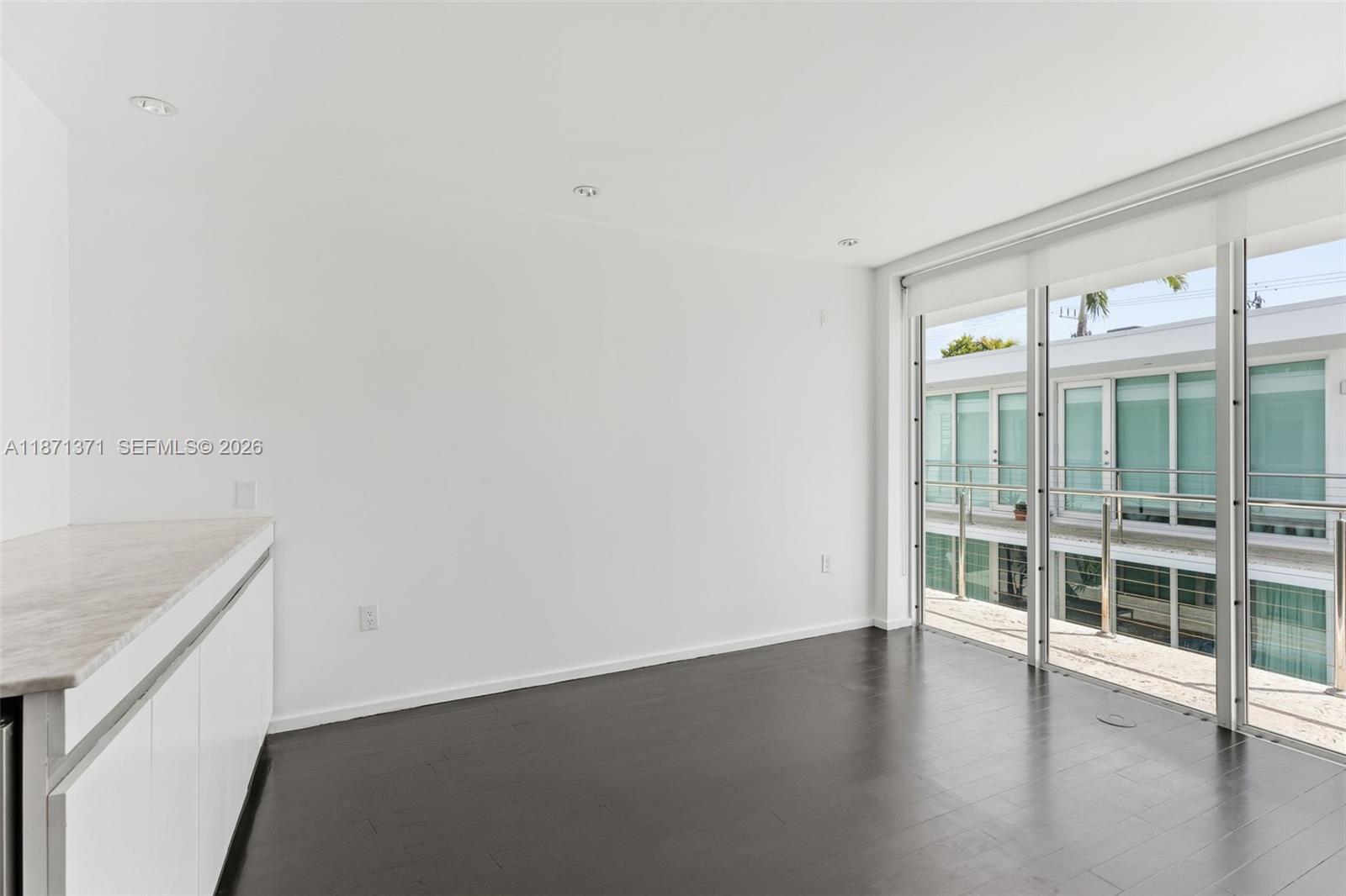 1601 West Ave # 210