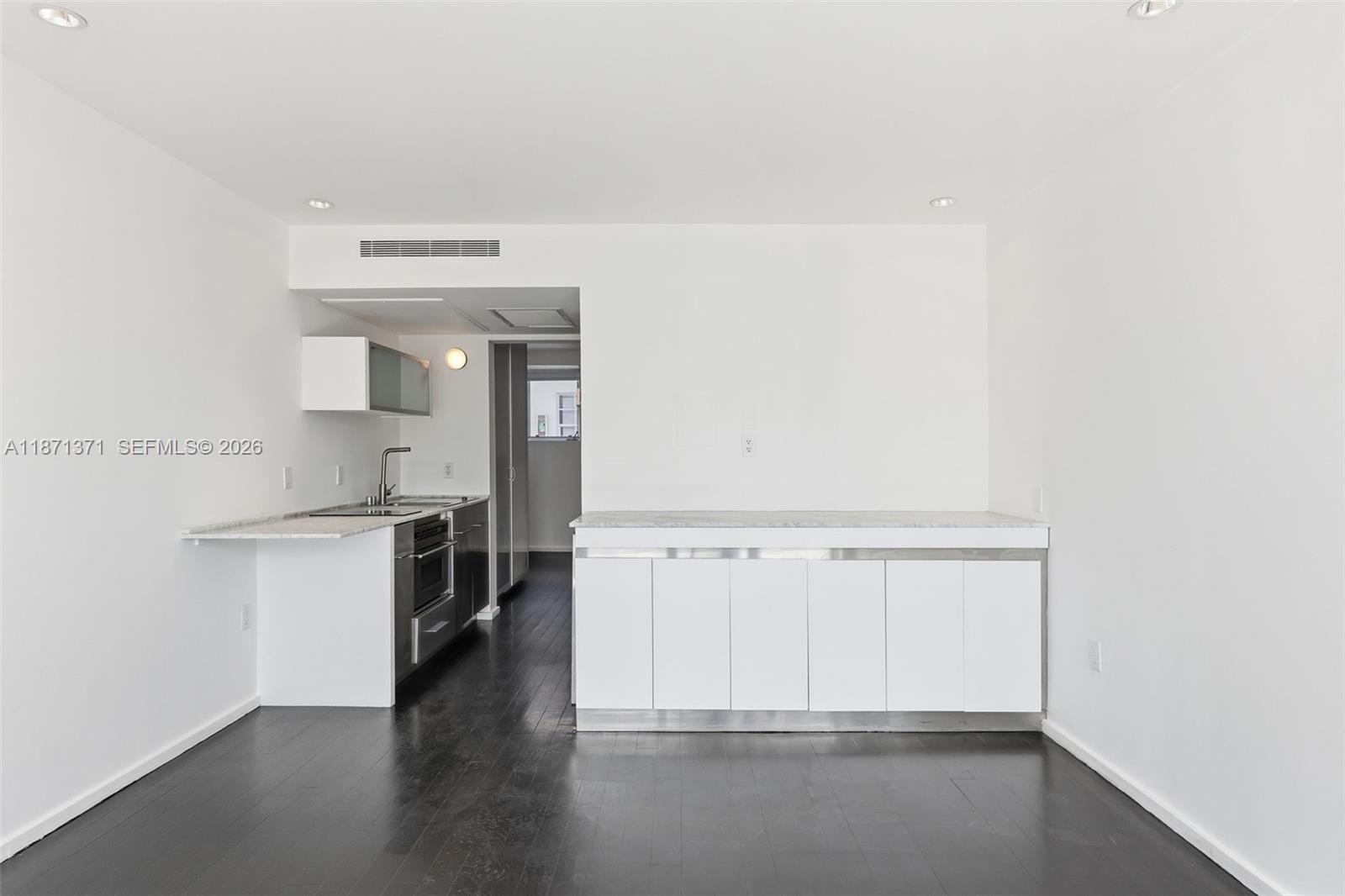 1601 West Ave # 210