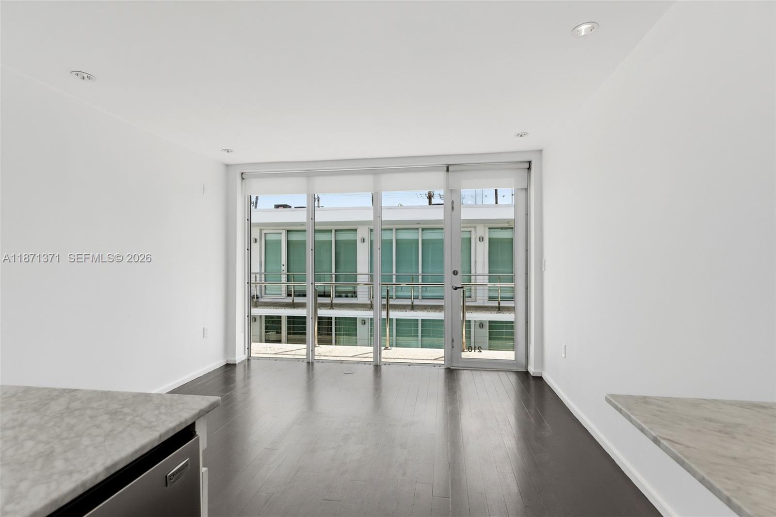 1601 West Ave # 210