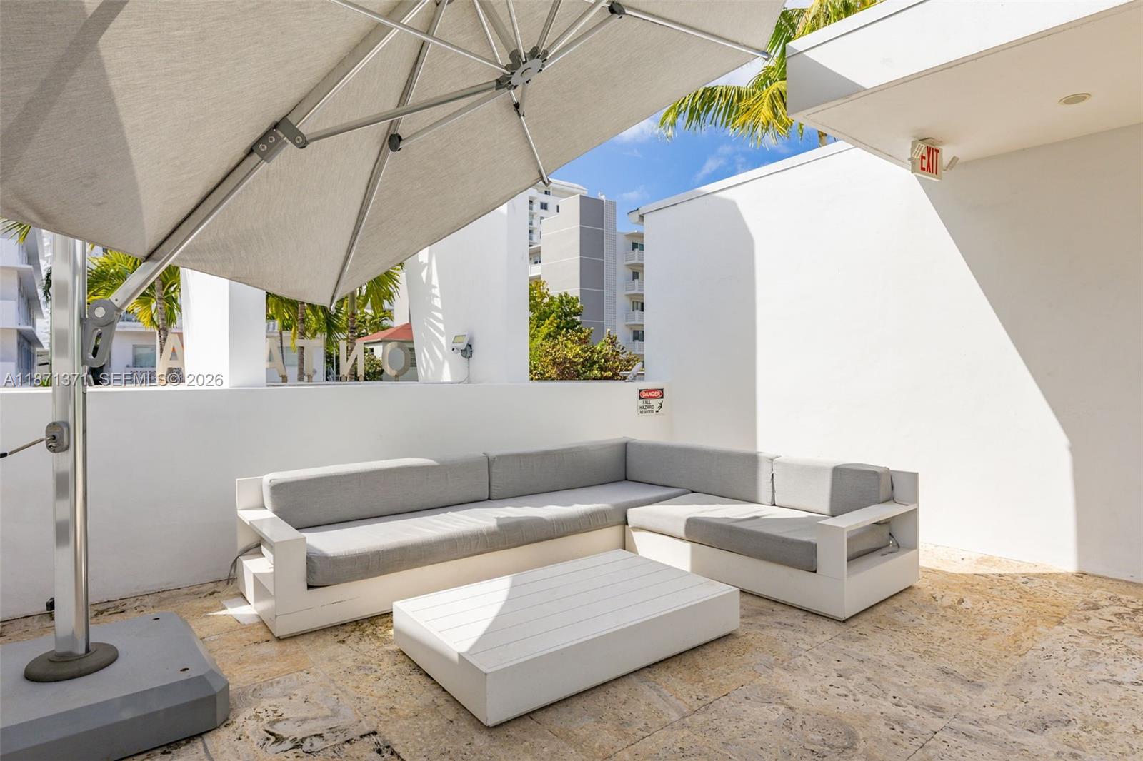 1601 West Ave # 210