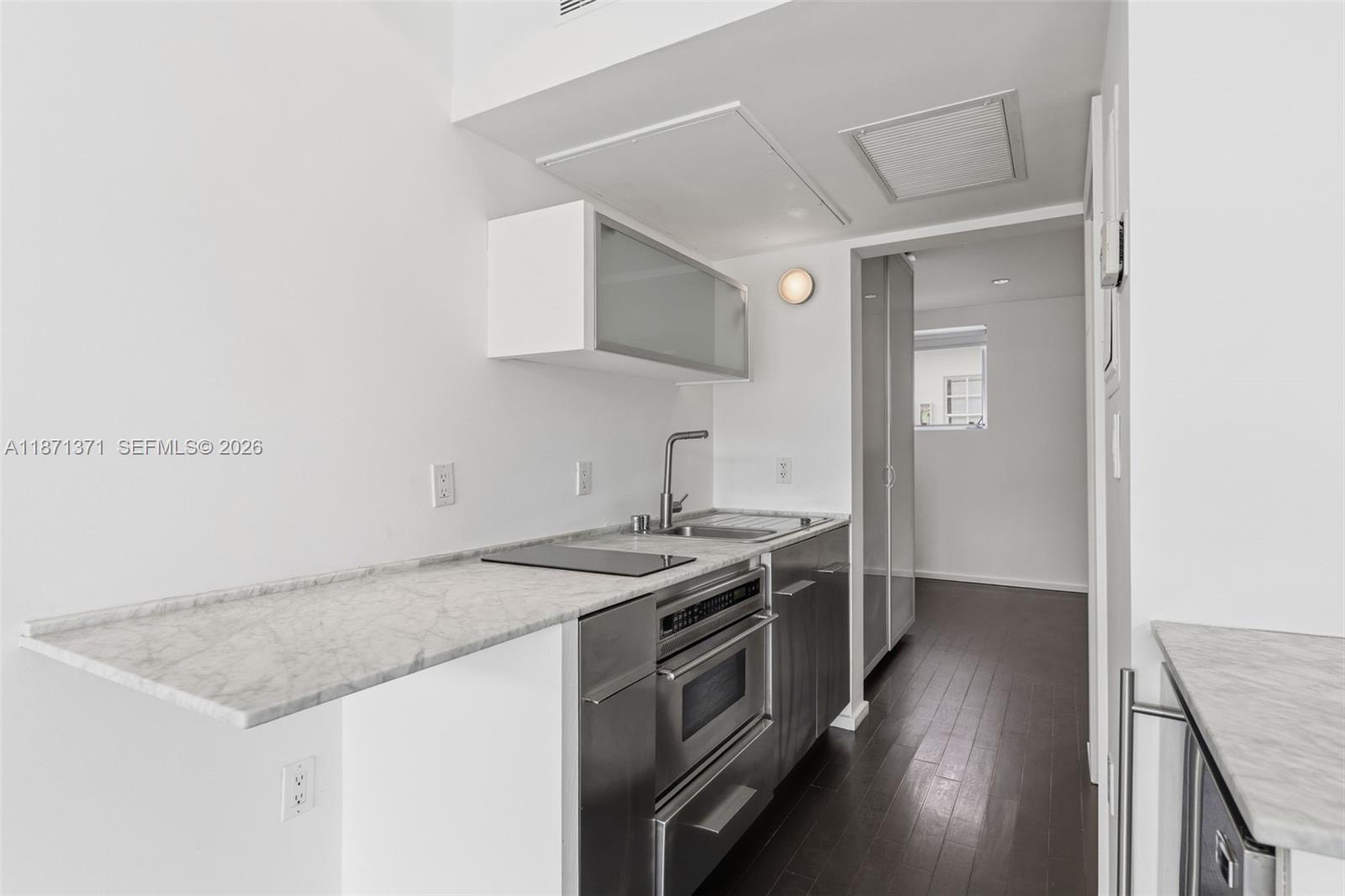 1601 West Ave # 210