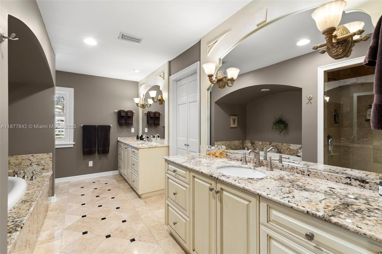 3003 W Villa Rosa Park # 0