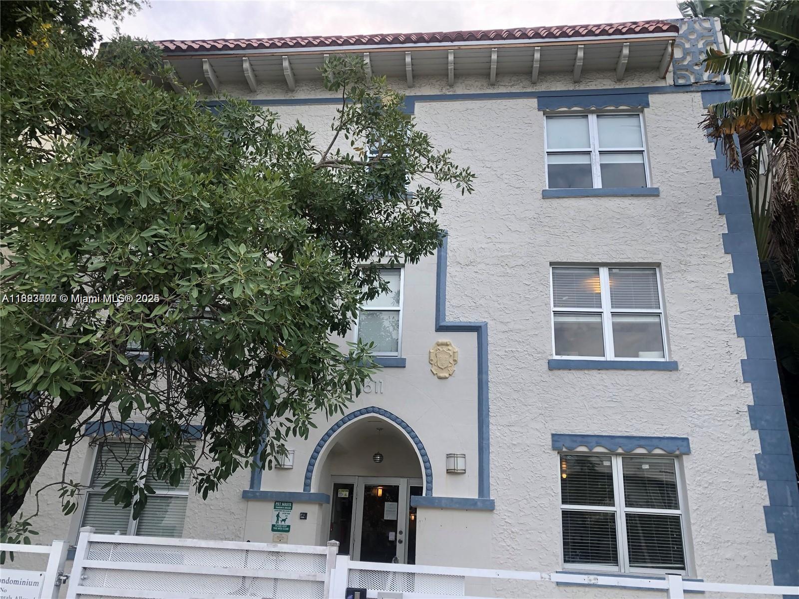 1611 Meridian Ave # 302