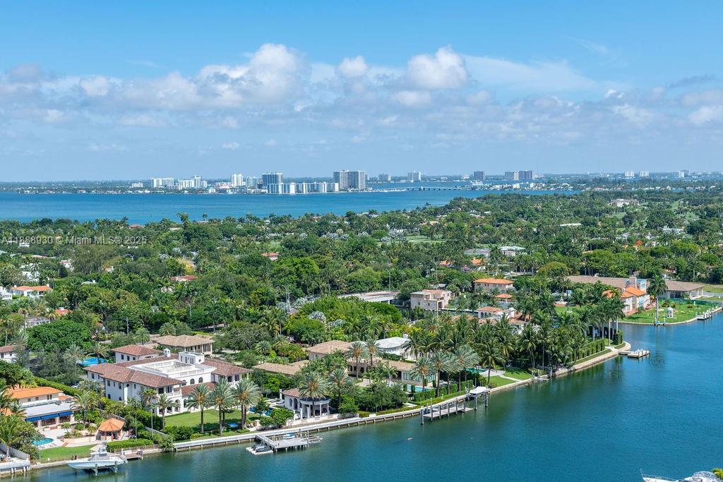 4779 Collins Ave # 2206