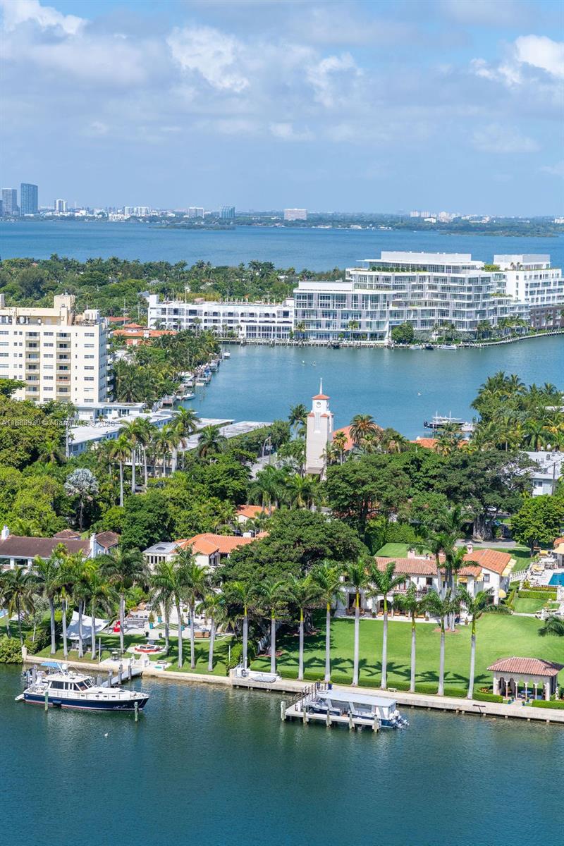 4779 Collins Ave # 2206