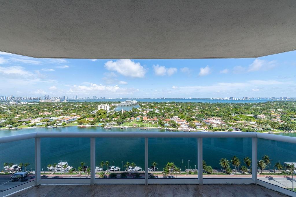 4779 Collins Ave # 2206