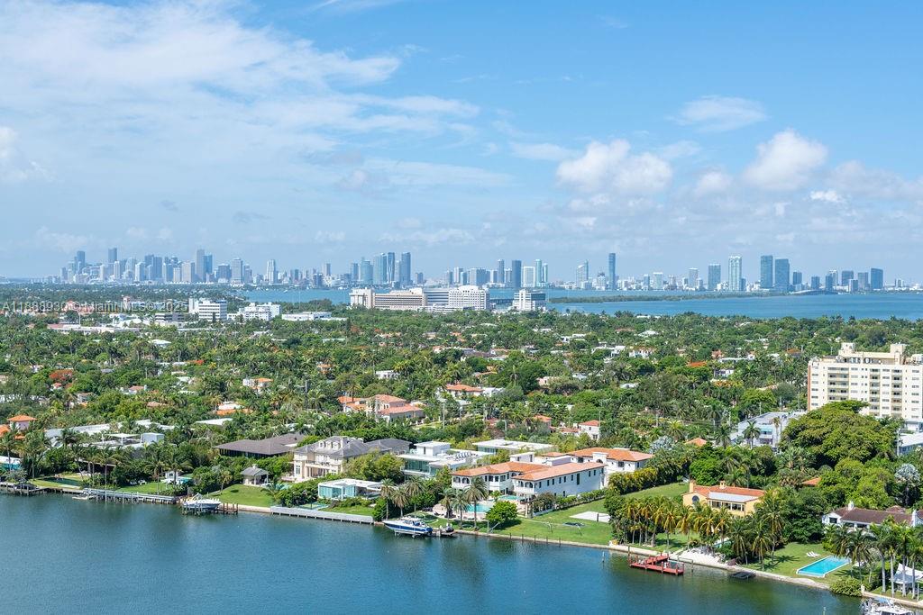 4779 Collins Ave # 2206
