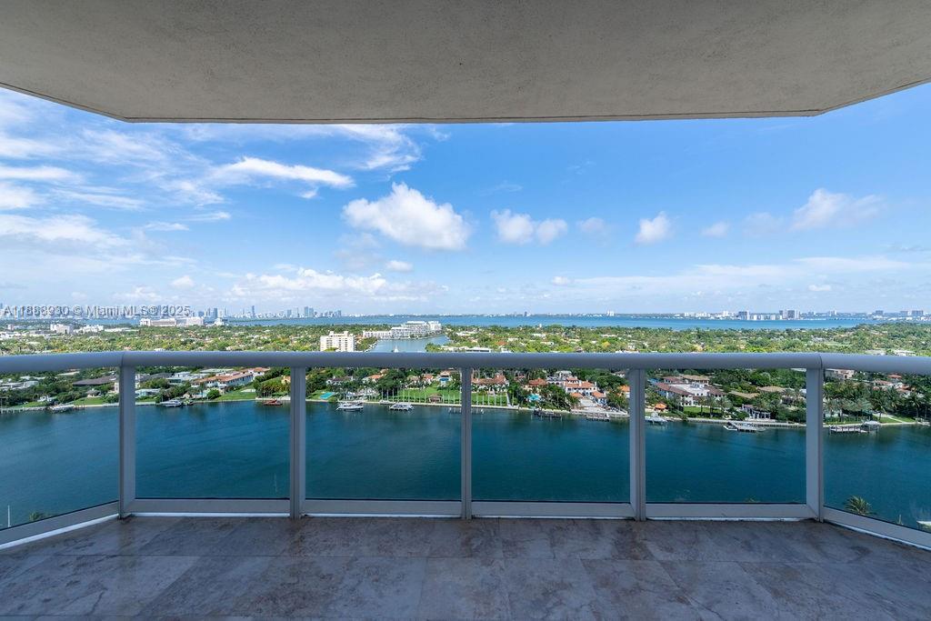 4779 Collins Ave # 2206