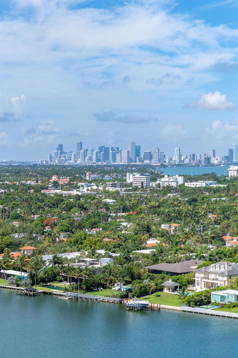 4779 Collins Ave # 2206