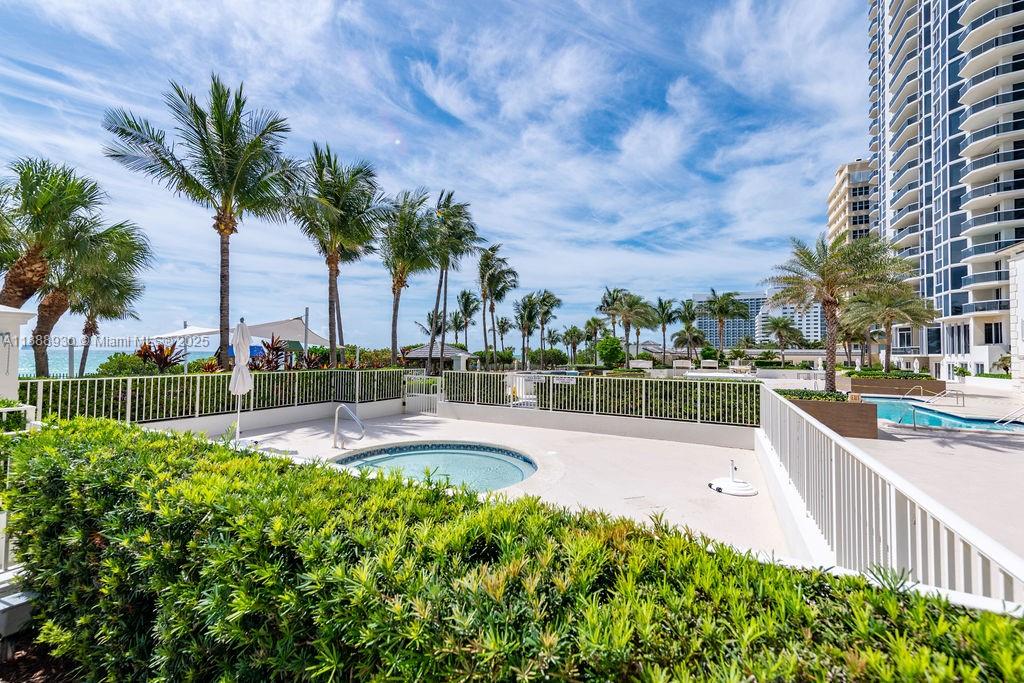 4779 Collins Ave # 2206