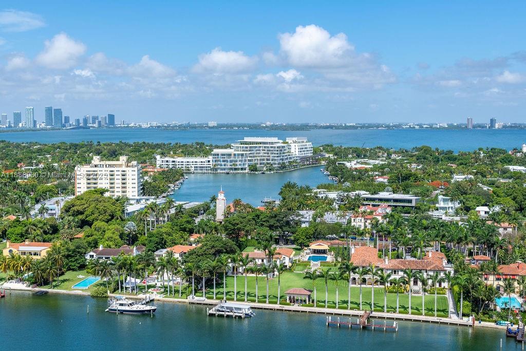 4779 Collins Ave # 2206
