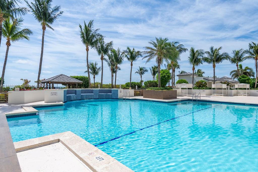 4779 Collins Ave # 2206