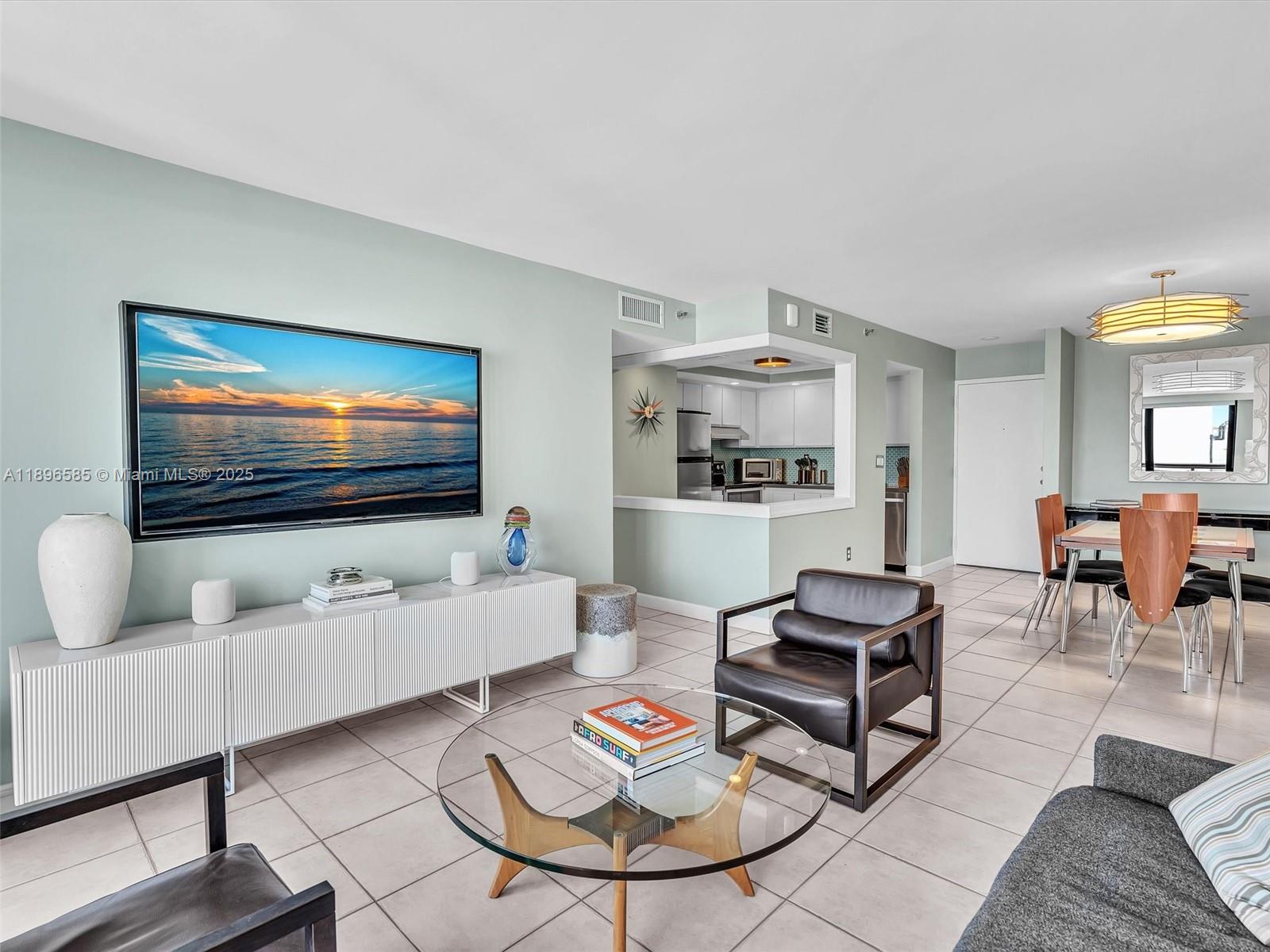 1775 Washington Ave # 8B