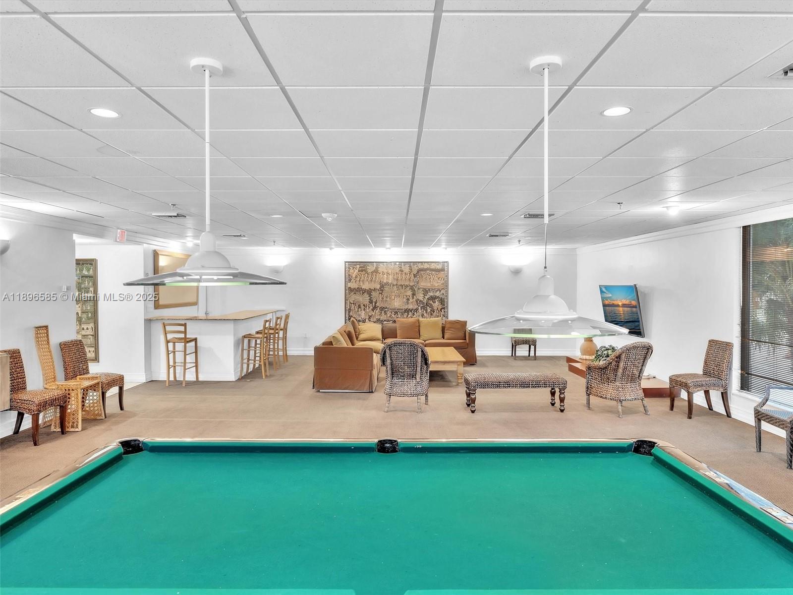 1775 Washington Ave # 8B
