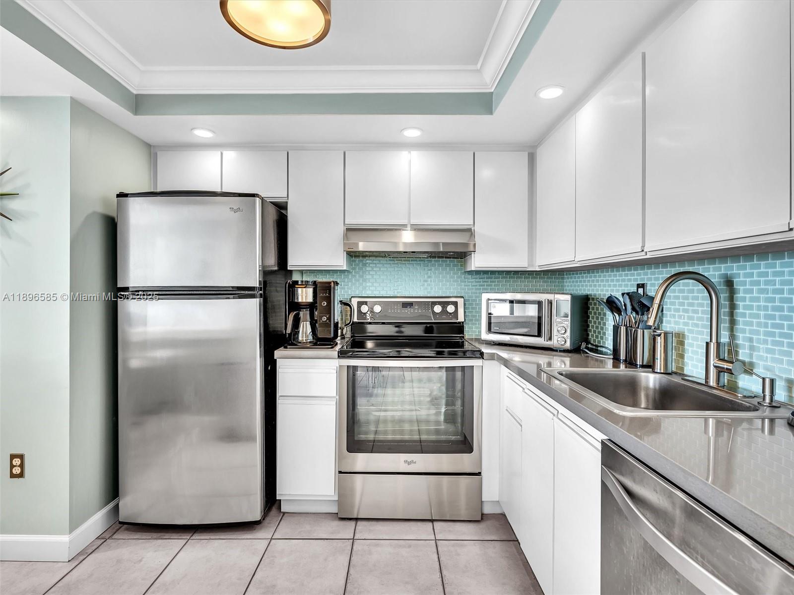 1775 Washington Ave # 8B