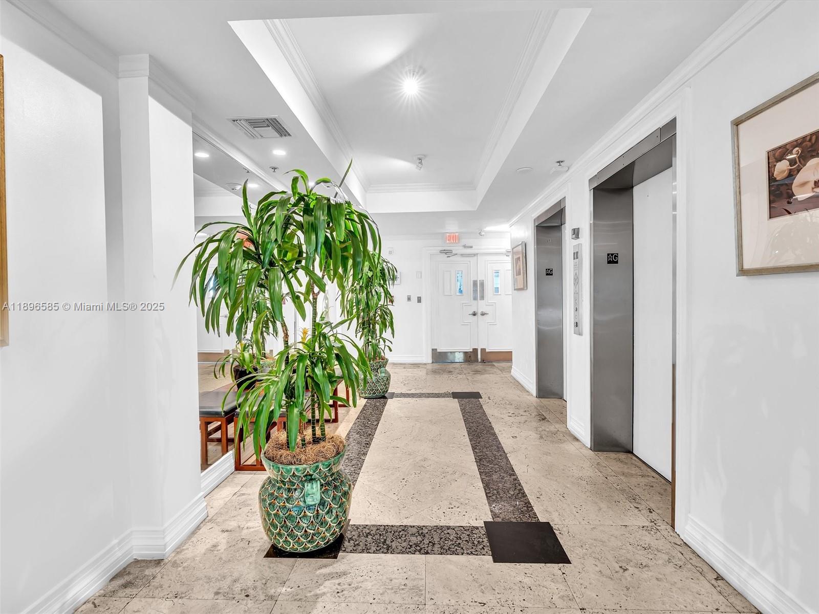 1775 Washington Ave # 8B